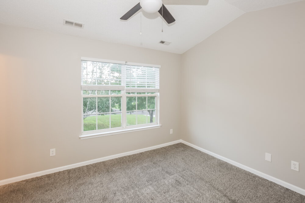 Building Photo - 11240 Northwoods Forest Dr