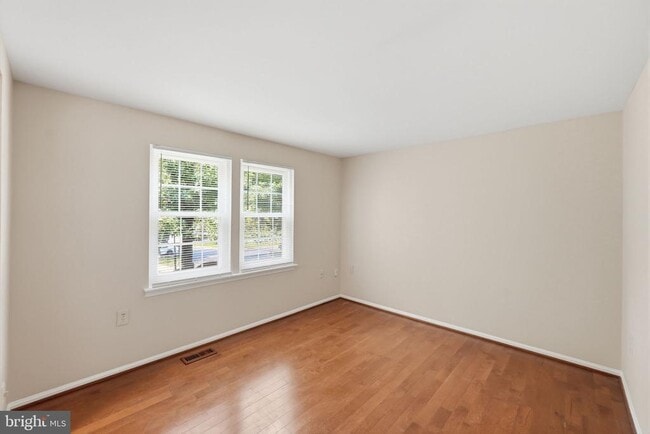 Building Photo - 10065 Chestnut Wood Ln