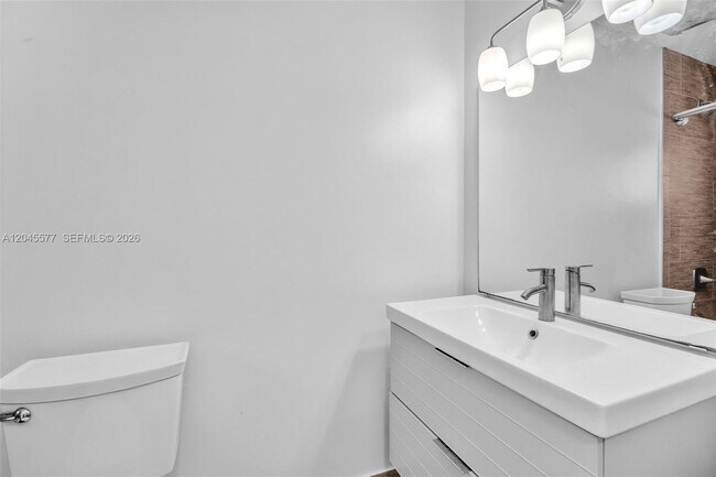 Building Photo - 1807 SW 102nd Pl