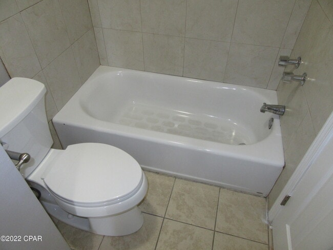 Building Photo - 2912 Sequoia Ave