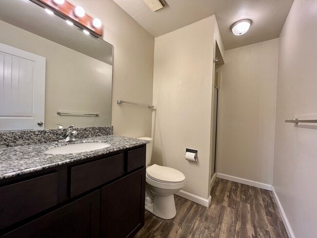 Building Photo - 2 Bedroom | 2 Bath | Apartment