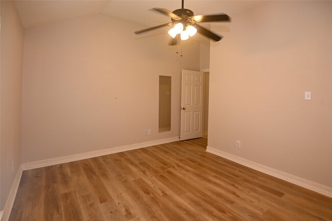 Building Photo - 2313 Echo Harbor Dr