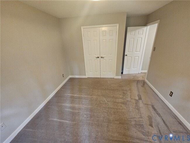 Building Photo - 517 Pleasanthill Dr