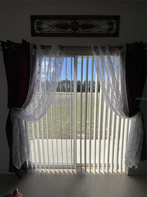 Building Photo - 735 Colville Pl