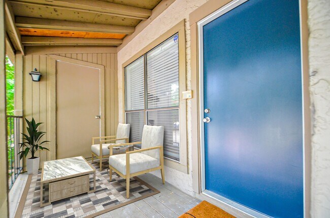 Building Photo - 5711 Sugar Hill Dr