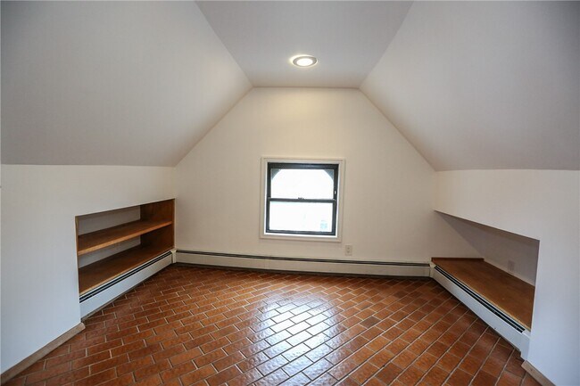 Building Photo - 11 Portsmouth Terrace