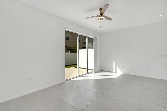 Building Photo - 6313 Willowside St