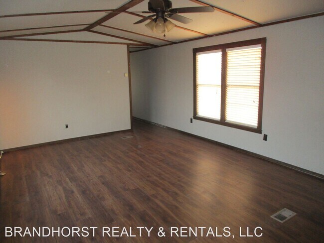 Building Photo - 2 br, 1 bath House - 10851 N. 2440 Rd Weat...