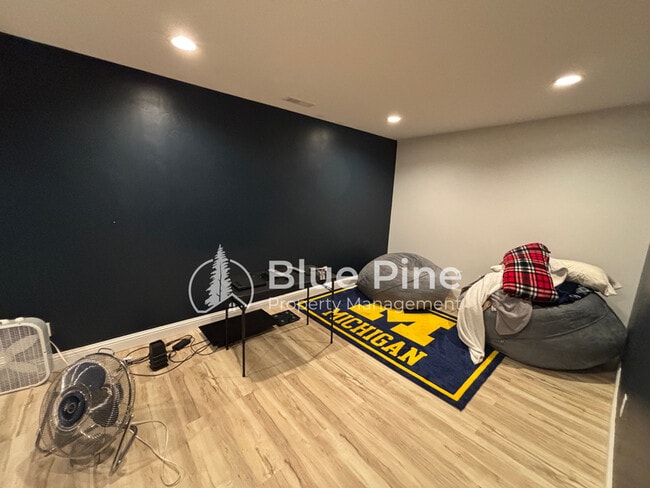 Building Photo - 5506 Eaglewood Dr