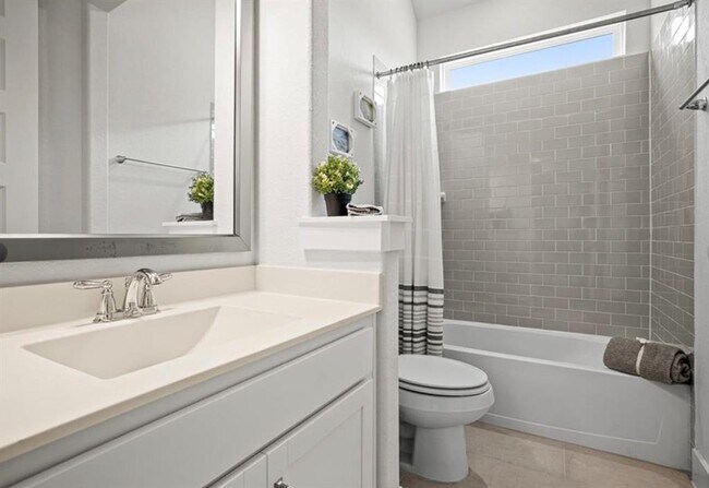 Building Photo - 112 Crimson Sky Ct