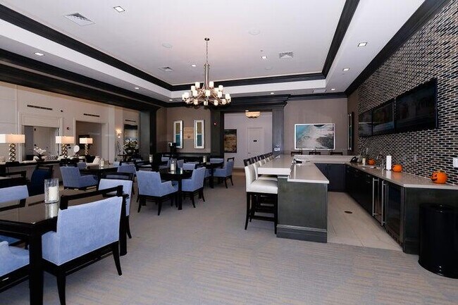 Building Photo - 9051 SW Pepoli Way