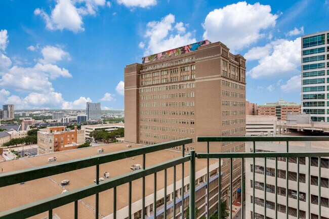Building Photo - 1-Bedroom luxury Condo at The Tower in Downtown Fort Worth