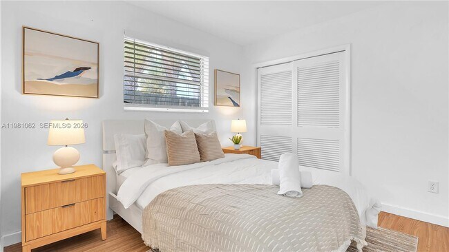 Building Photo - 151 SE 9th Ct