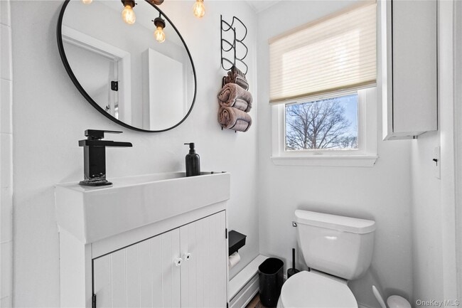 Building Photo - 44 Oakridge Rd