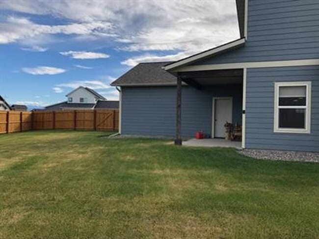 Primary Photo - 4 bedroom 3 bath home in Ryen Glenn