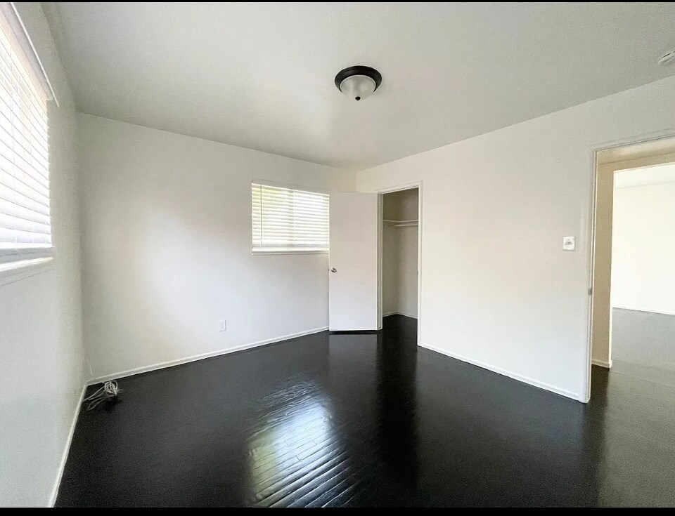 Building Photo - 6380 14th Ave