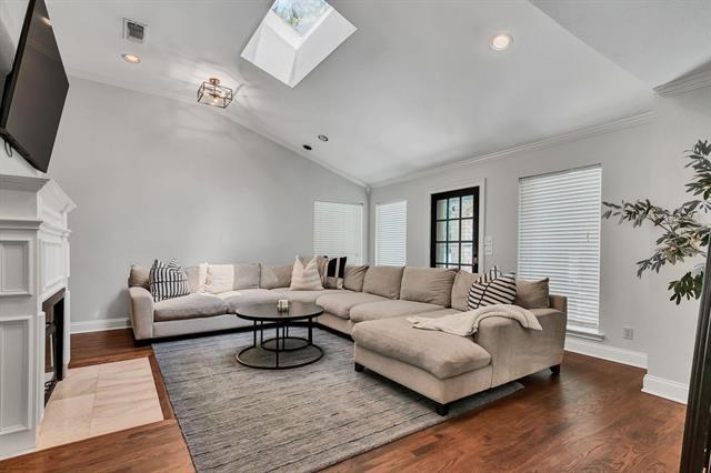 Building Photo - 4215 Green Meadow E