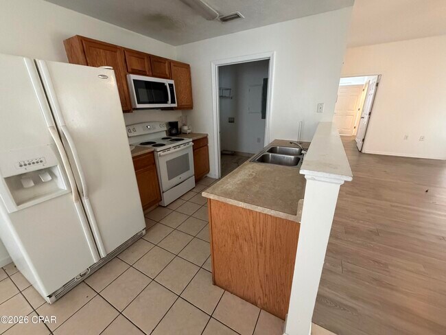 Building Photo - 9117 Laird St