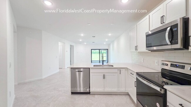 Building Photo - 6467 Silverstar Dr