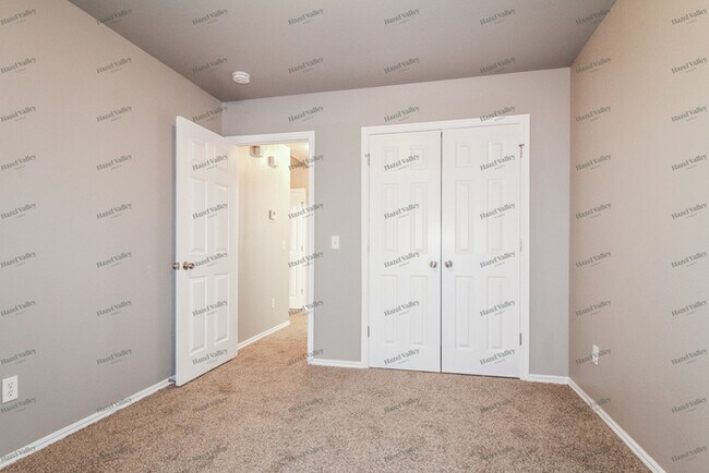 Building Photo - 5325 SE 78th St