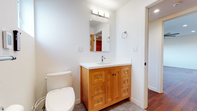 Building Photo - Kensington Beauty!