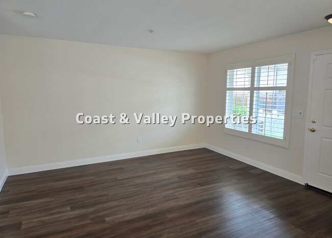 Building Photo - Salinas Home for RENT!!!