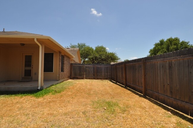 Building Photo - One story home on a corner lot in the affordable Jester Farms neighborhood in Round Rock. Brand n...