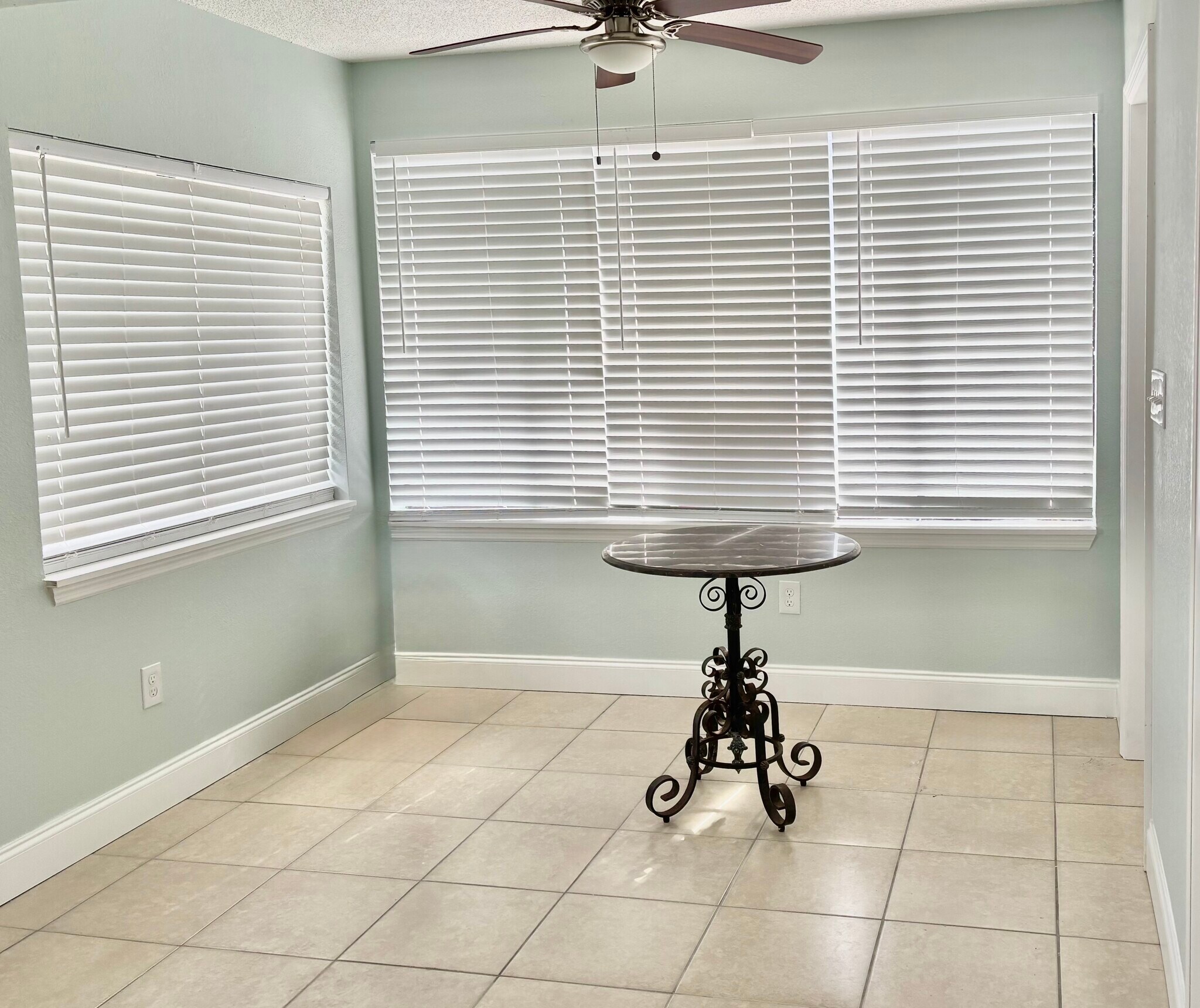 Building Photo - 107 176th Ter W