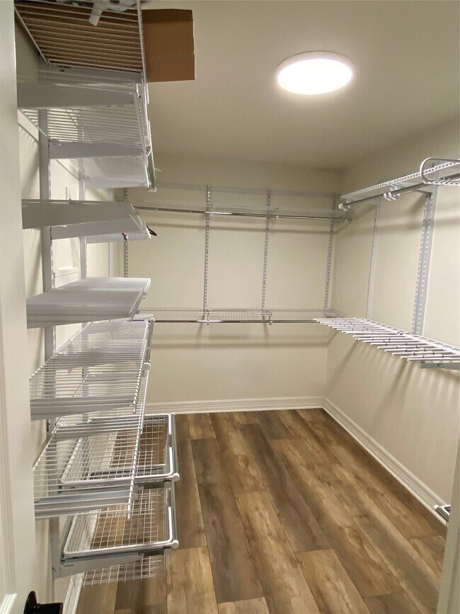 Building Photo - 2915 Beacon Grove St