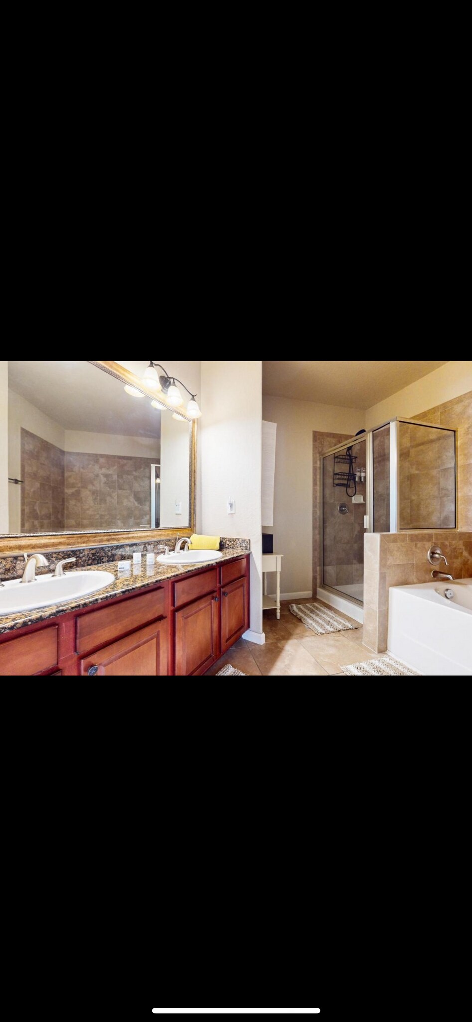 Building Photo - 901 Charo Pky