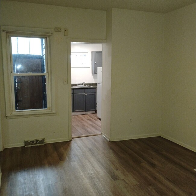 Building Photo - 452A Hudson Avenue - 1