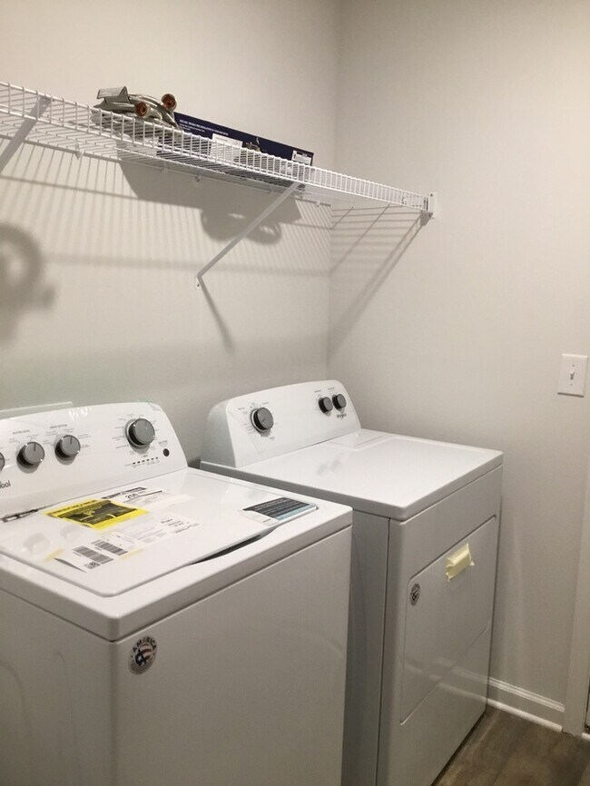 Building Photo - Beautiful 3/2 Family home in Beulah- Close to Navy Federal Credit Union Main Campus!