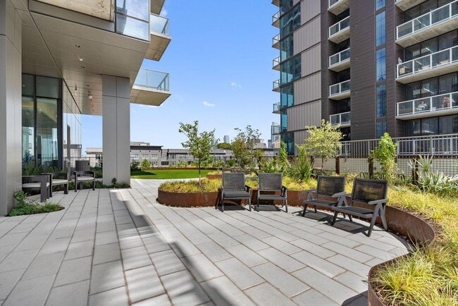 Building Photo - 44 East Ave