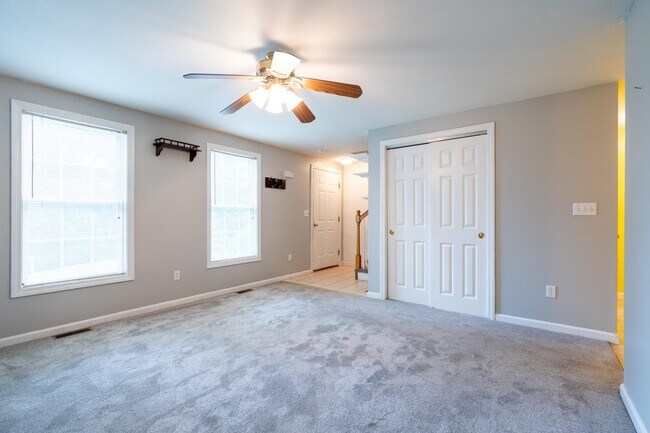 Building Photo - 206 Mt Delight Rd