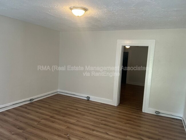 Building Photo - 1104 Meriwether St
