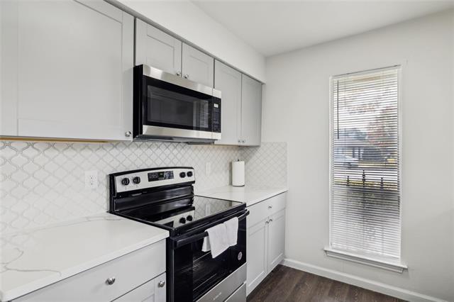 Building Photo - 711 Rivercrest Blvd