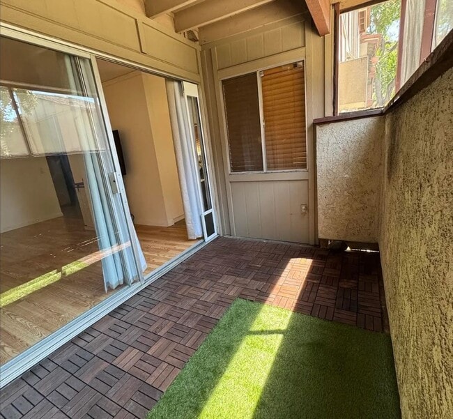 Building Photo - Available Now! Spacious 2BD/2BA Condo in Prime Del Cerro Location near SDSU!
