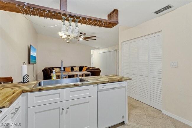 Building Photo - 15514 Crystal Lake Dr