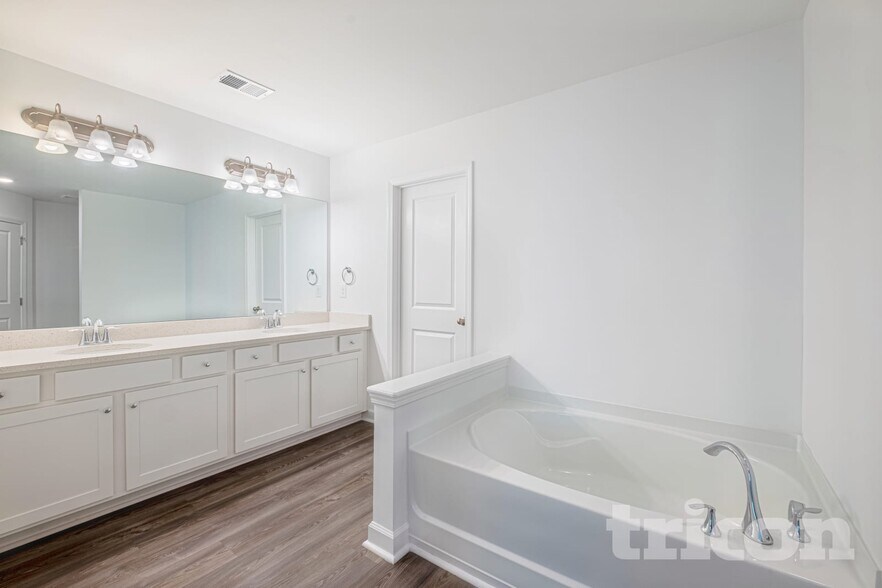 Building Photo - 177 East Ridge Way Woodstock GA