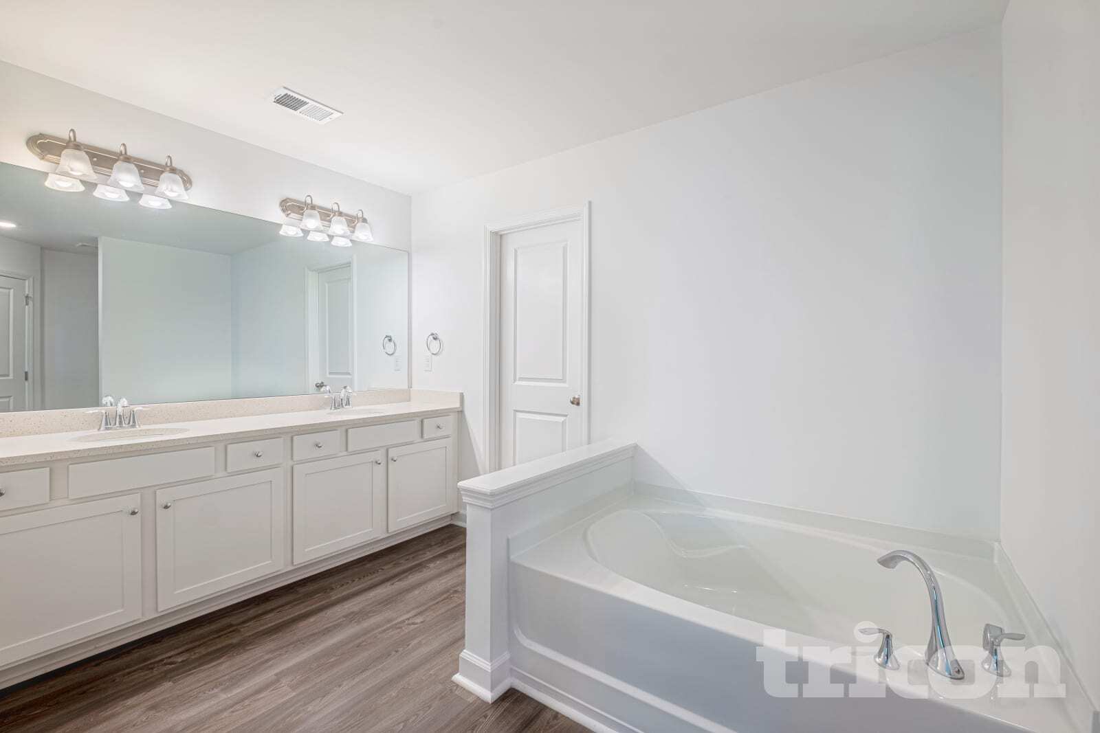 Building Photo - 174 E Rdg Wy