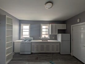 Building Photo - 168 Fulton Ave