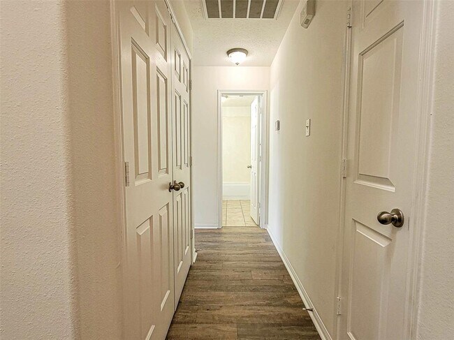 Building Photo - 226 Fairwind Trail Dr
