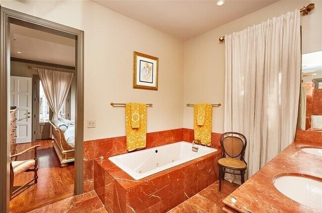 Building Photo - La Jolla 3BR Home with Casita & 2-Car Garage