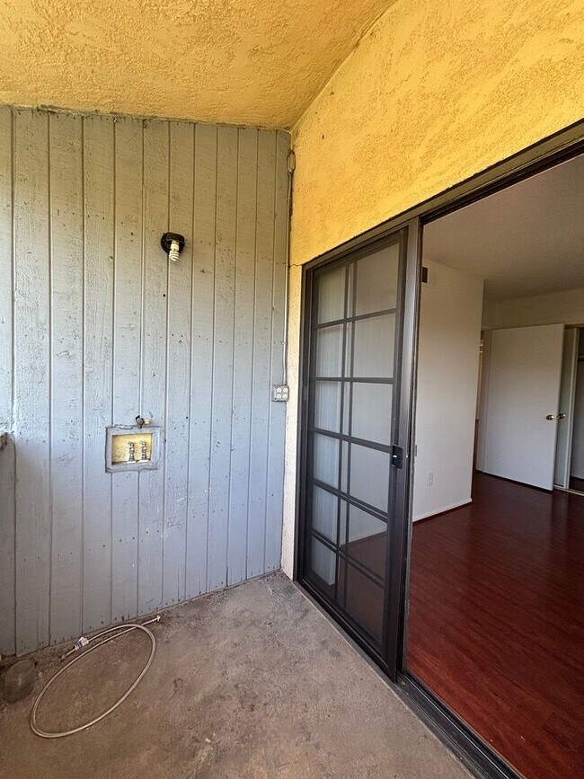 Building Photo - Orange Grove, 1232-1234