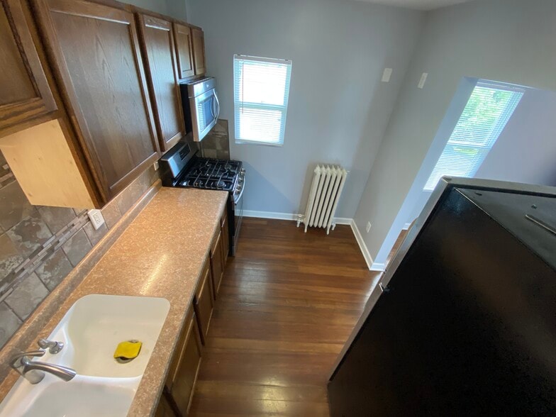 Kitchen - 2454 S 17th St