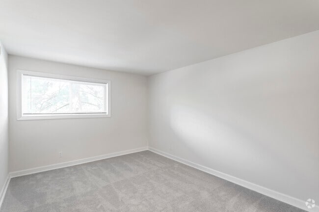 3 BR, 2 BA - 1,280 SF - Columbia Park Apartments