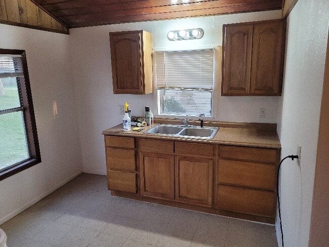 Building Photo - 40 Jimmie Ln