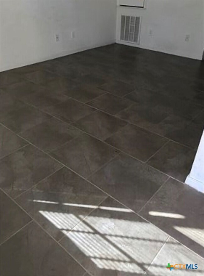 Building Photo - 3803 Ys Pak Ct