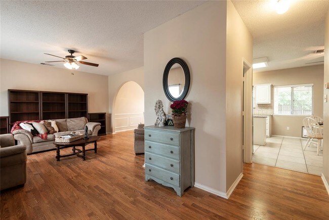 Building Photo - 5517 Vineyard Ln