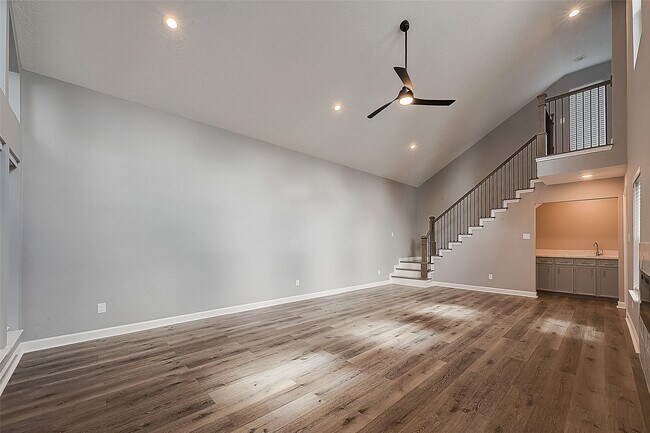 Building Photo - 1623 Cherry Ridge Dr